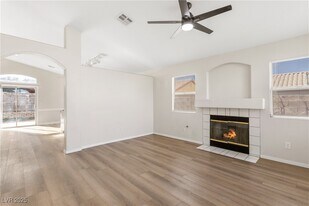 917 Blue Arroyo Dr in Henderson, NV - Building Photo