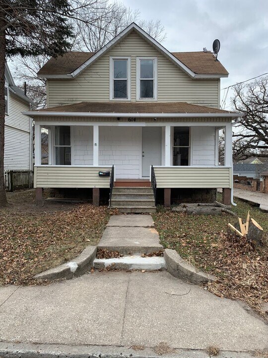 614 N 12th St in Fort Dodge, IA - Building Photo