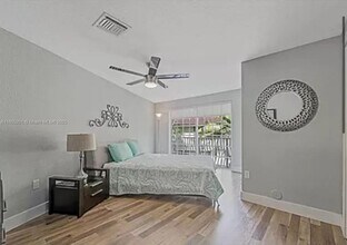 725 SE 14th Ct in Fort Lauderdale, FL - Building Photo - Building Photo