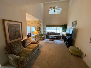 1132 Ave De Las Casas in Lady Lake, FL - Building Photo - Building Photo