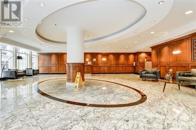 195 Besserer St in Ottawa, ON - Building Photo - Building Photo