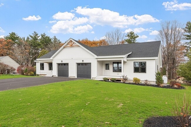 18 Buttonwood Pl in Lunenburg, MA - Building Photo - Building Photo