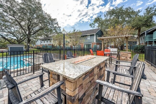 Cambridge Woods in Tampa, FL - Foto de edificio - Building Photo