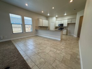 10120 Valencia Ave in Lubbock, TX - Building Photo - Building Photo