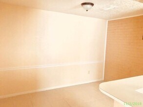 1510 Beaumont Rd in Baytown, TX - Building Photo - Building Photo
