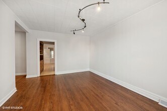 2939 N Ashland Ave in Chicago, IL - Building Photo - Building Photo