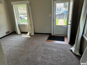 3638 Johnson Ave in Davenport, IA - Building Photo - Building Photo