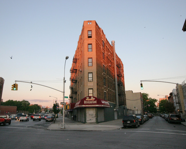 145 Boriquen Place in Brooklyn, NY - Building Photo - Building Photo