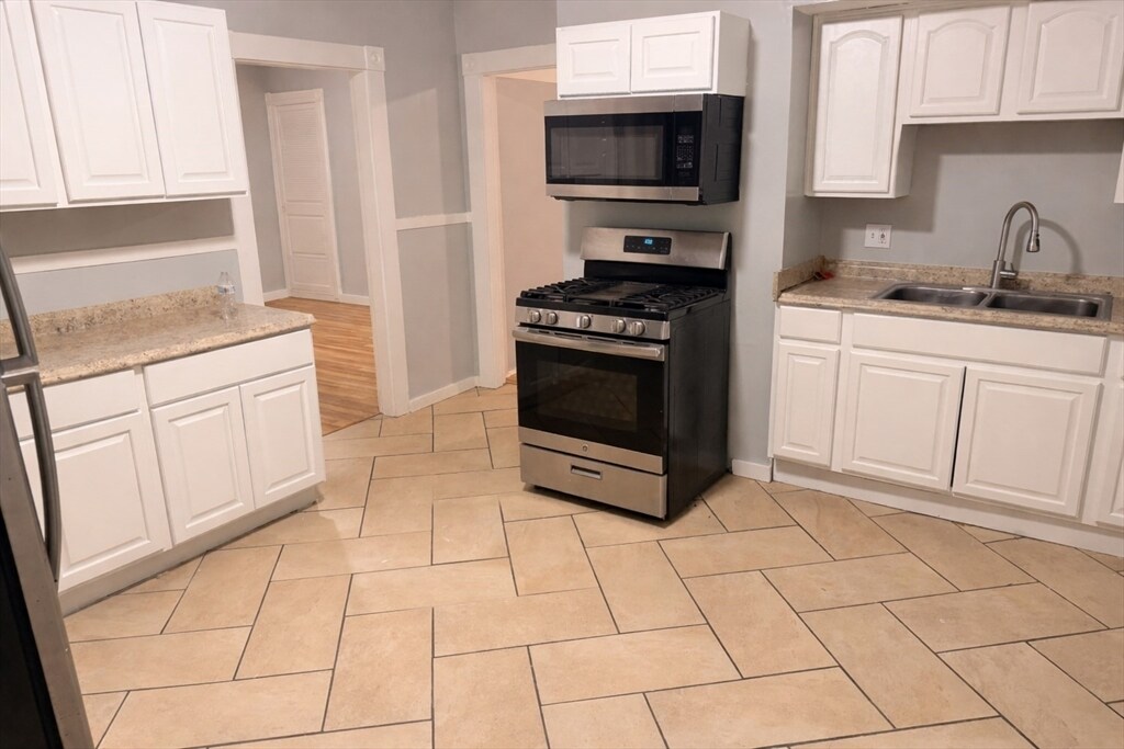 87 Hilldale Ave in Haverhill, MA - Building Photo