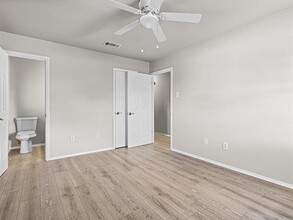 513 Bluebonnet in Red Oak, TX - Building Photo - Building Photo
