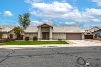 2637 S 37th Dr in Yuma, AZ - Building Photo - Building Photo