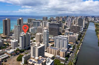 2440 Kuhio Ave, Unit 708 in Honolulu, HI - Foto de edificio - Building Photo