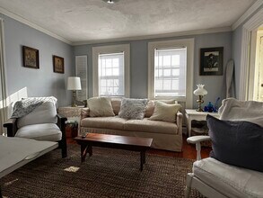 33 E Pattagansett Rd in East Lyme, CT - Building Photo - Building Photo