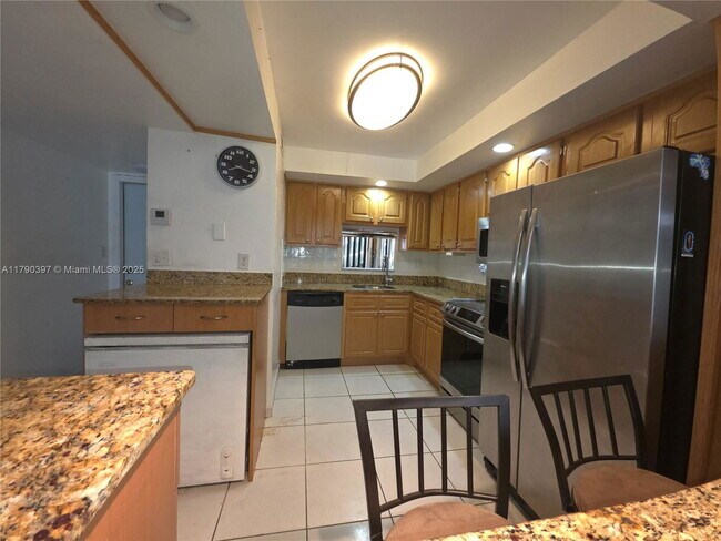 property at 8940 S Hollybrook Blvd