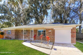 1220 Arbor Cir in Orange Park, FL - Building Photo - Building Photo