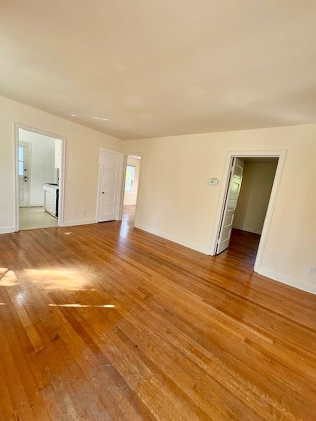 4541 Fairfield Dr in Bethesda, MD - Building Photo - Building Photo