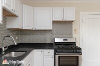 2123 N Dayton St, Unit M04B in Chicago, IL - Building Photo - Building Photo