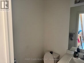 23 Prince William Blvd in Bowmanville, ON - Building Photo - Building Photo