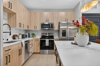 Elysium in Reno, NV - Building Photo - Building Photo