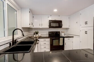 4428 Del Valle Pkwy in Pleasanton, CA - Building Photo - Building Photo