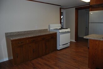 21 Elm St, Unit 21A in Upton, MA - Building Photo - Building Photo