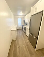 140-35 Burden Crescent in New York, NY - Building Photo - Building Photo