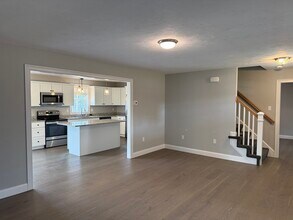 5 Pauline Way in Lakeville, MA - Building Photo - Building Photo