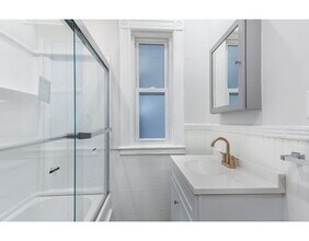 33 Putnam Ave, Unit 33 in Cambridge, MA - Building Photo - Building Photo