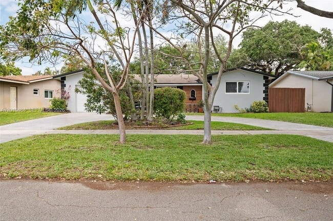 5421 Buchanan St in Hollywood, FL - Building Photo - Building Photo
