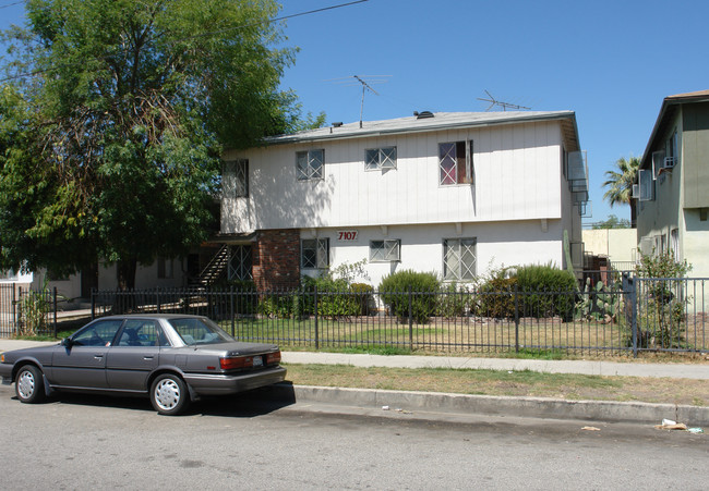 7107 Fulton Ave in North Hollywood, CA - Building Photo - Building Photo