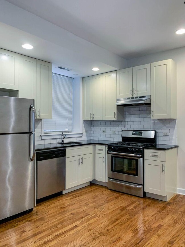 property at 853 W Cornelia Ave