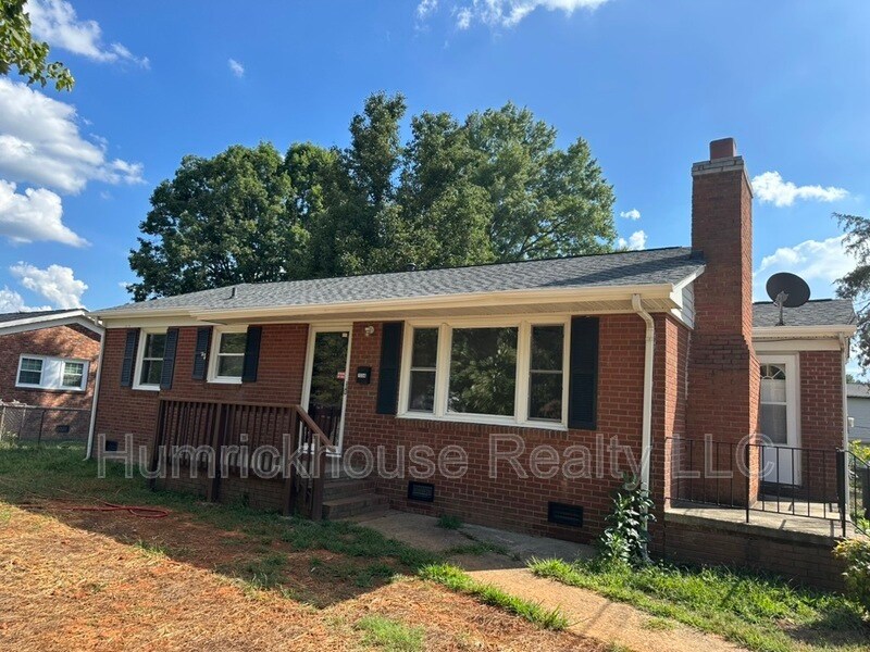 1554 Rolling Meadow Ln in Gastonia, NC - Building Photo