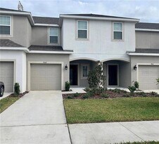 7042 Grand Elm Dr in Riverview, FL - Building Photo