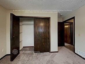 2708 83rd Ln N in Brooklyn Park, MN - Foto de edificio - Building Photo
