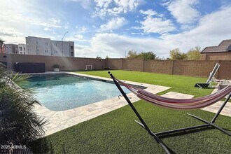 1745 N Westfall Trail in Casa Grande, AZ - Foto de edificio - Building Photo