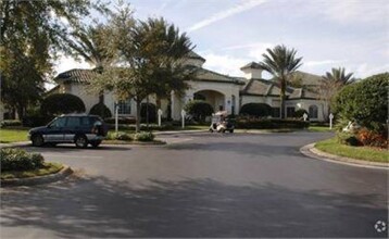 8813 Dunes Ct in Kissimmee, FL - Building Photo - Building Photo