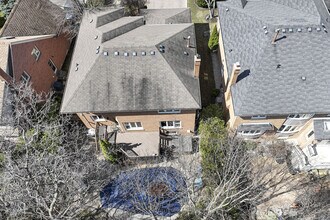 3940 Rolling Valley Dr in Mississauga, ON - Building Photo - Building Photo