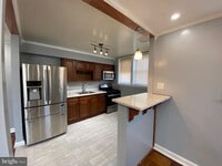 1303 E Johnson St - 14