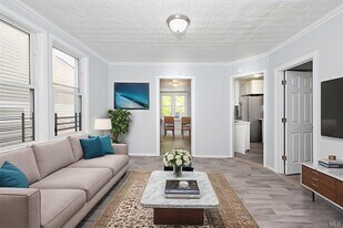 611 St Lawrence Ave in Bronx, NY - Building Photo