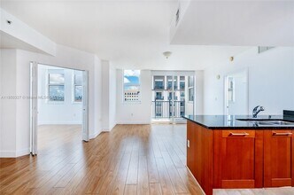 4100 Salzedo St, Unit 919 in Coral Gables, FL - Building Photo - Building Photo