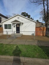 1305 G St in Marysville, CA - Foto de edificio - Building Photo