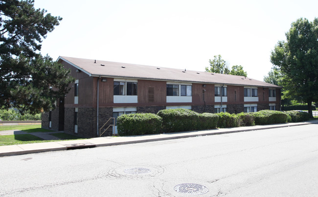 Oliver Plaza in Duquesne, PA - Building Photo - Building Photo