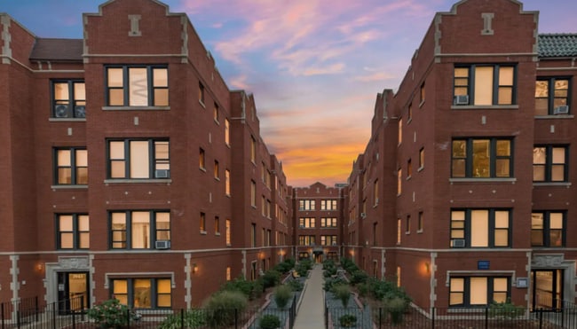 3929 N Janssen Ave, Unit 3941-1W