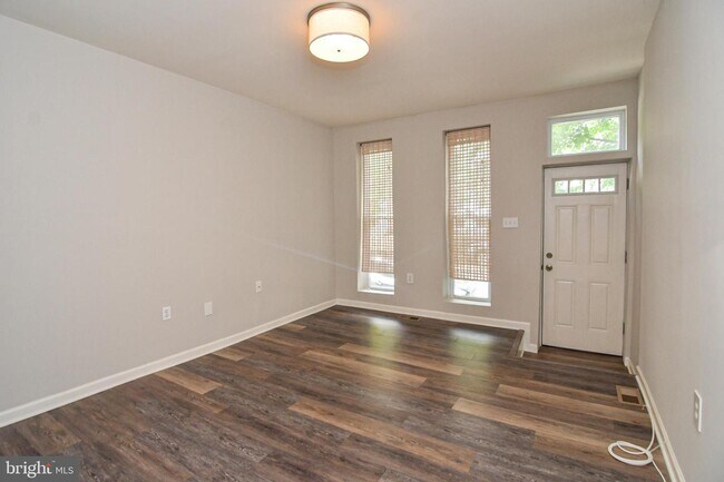 2637 Boone St photo'