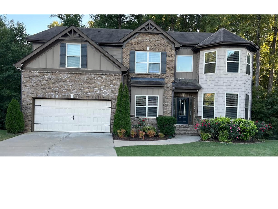 4950 Belcrest Way in Cumming, GA - Building Photo