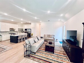 12210 Carling Straight Dr in Houston, TX - Building Photo - Building Photo