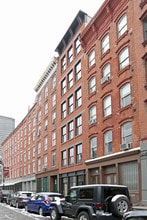 246 Front St in New York, NY - Building Photo - Primary Photo