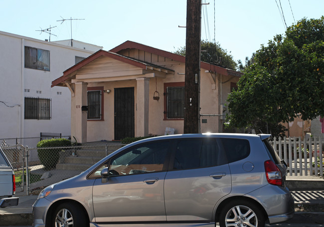 838 N Bunker Hill Ave in Los Angeles, CA - Building Photo - Building Photo