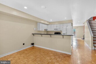 815 LeCount St in Philadelphia, PA - Building Photo - Building Photo