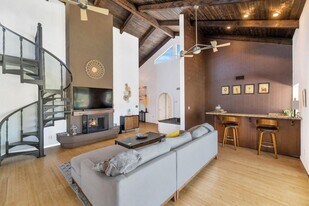 9032 N 83rd St in Scottsdale, AZ - Building Photo